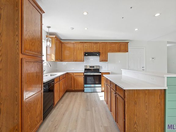5th image of 11251 Westwood Ave