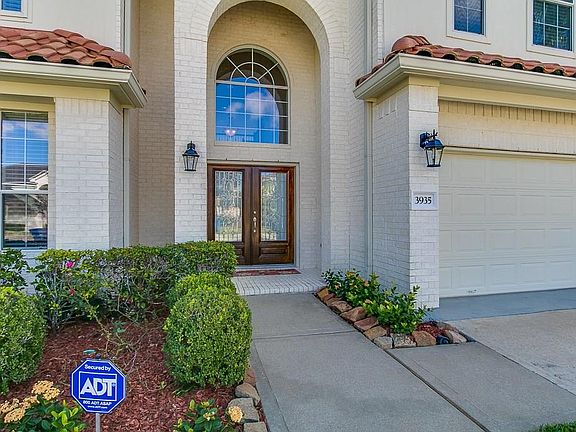 3rd image of 3935 Montego Bay Ct