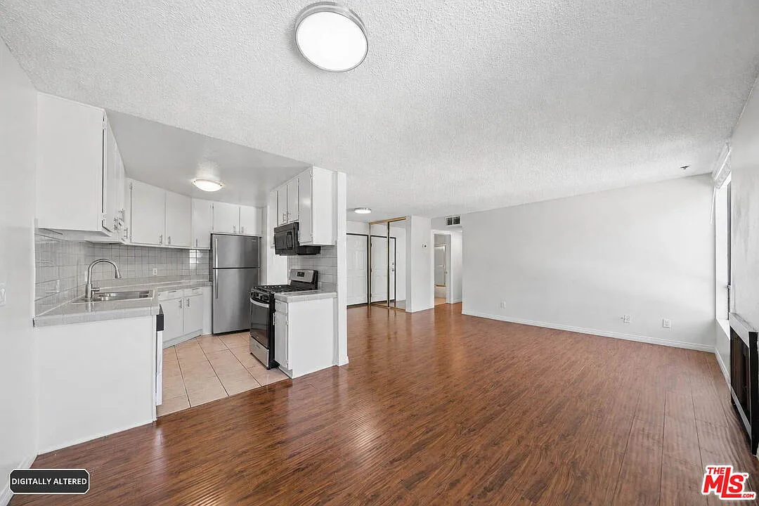2 bed, 2.0 bath, 1237 sqft, $2,995 — Photo 1