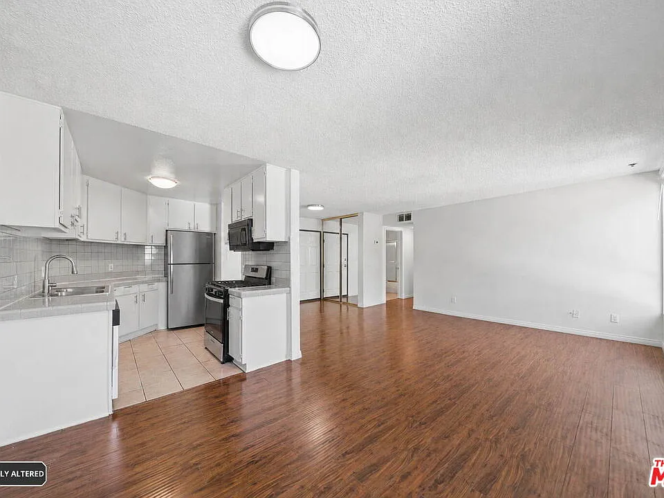 1950 Rodney Dr #102