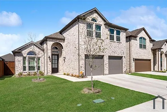 5 bed, 2665 sqft, $4,135 — Photo 2
