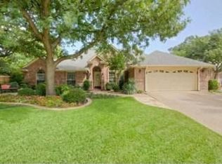 1116 Saint Andrews Dr, Mansfield, TX 76063