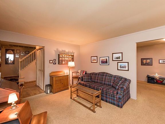3rd image of 3480 Wexford Ct