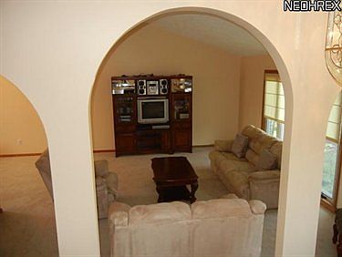 4th image of 6141 Padua Dr N