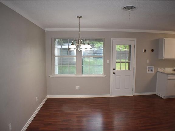 2nd image of 3031 Karla Dr