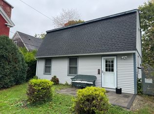 31 Powel Ave #3, Newport, RI 02840