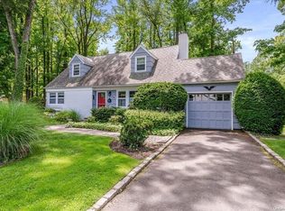 258 Steamboat Rd, Great Neck, NY 11024