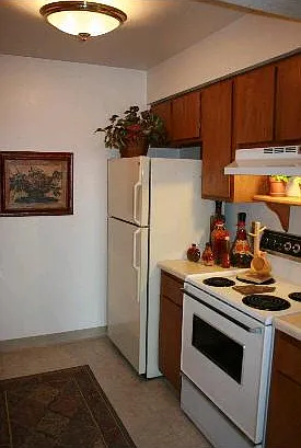 455 Wright St #2 — Photo 3