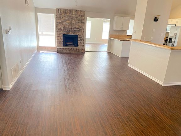 5th image of 2414 Woven Wood Ln