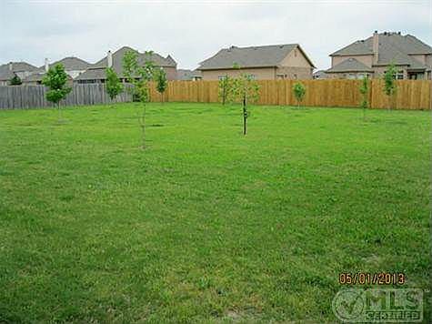 5th image of 1432 Bassett Hound Dr
