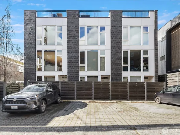 1114 16th Avenue #A, Seattle, WA 98122