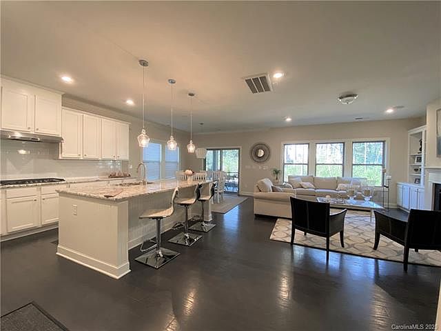 1st image of 6528 Vizcaya Ct