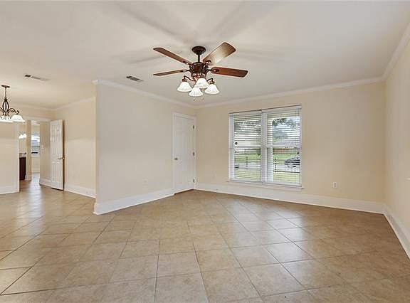 3rd image of 6901 Fleur De Lis Dr