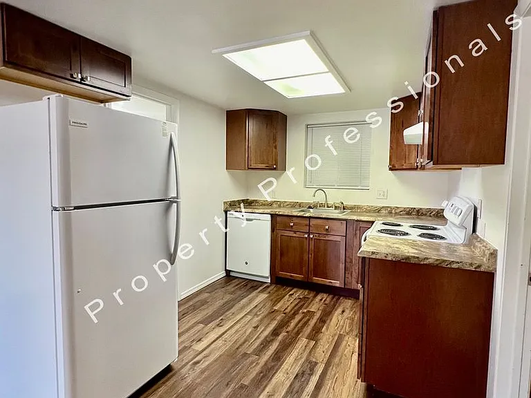 777 Main St #4 — Photo 8