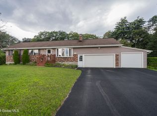 116 Van Aernem Rd, Malta, NY 12020