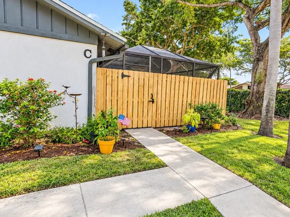 1152 Summit Trail Cir APT C, West Palm Beach, FL 33415