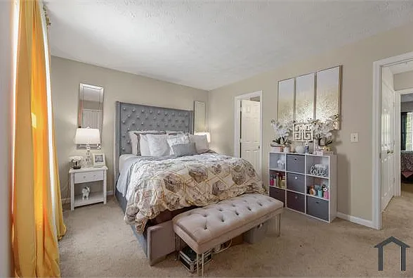 3788 Meadow Creek Dr — Photo 10
