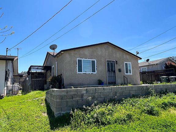 3rd image of 857 W Renette Ave