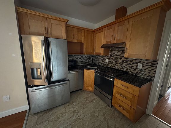 2nd image of 1518 Dickinson St Unit 2