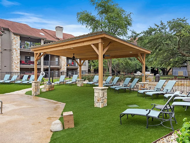 Waters Edge Apartments in Georgetown, TX