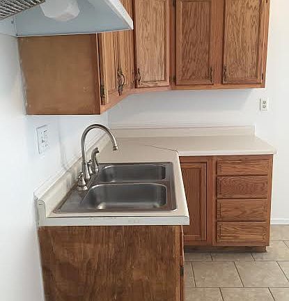 4th image of 6658 E 43rd Pl