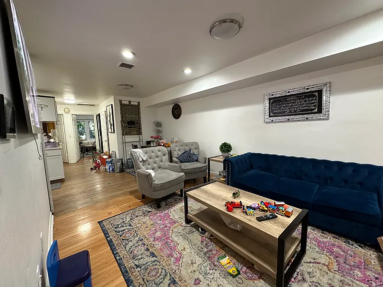 216 Delaware Ave #1 — Photo 4