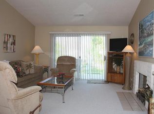 704 Vista Lago Cir N, Palm Desert, CA 92211