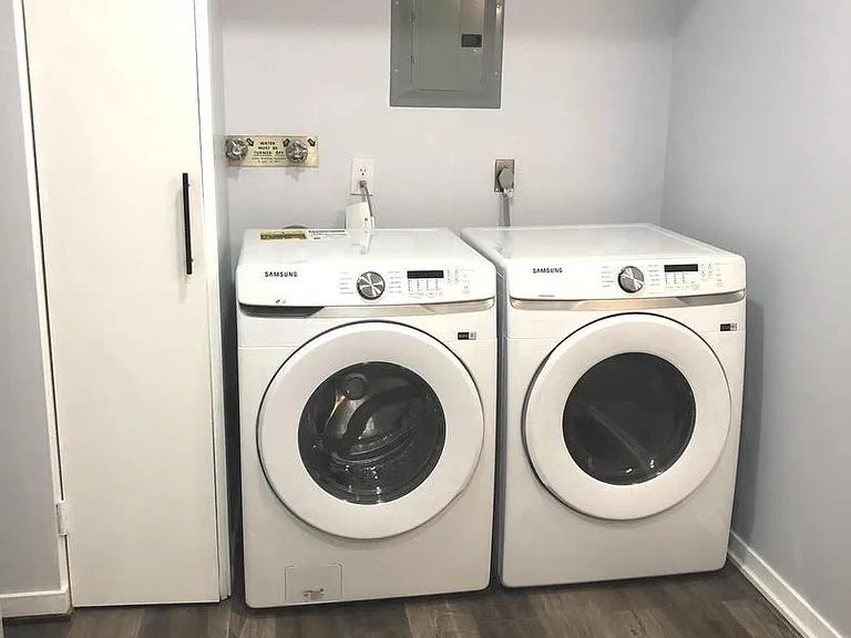 29 Stonehenge Cir #1 — Photo 10