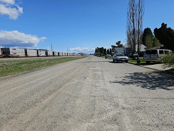 5th image of 20710 E Gilbert Rd