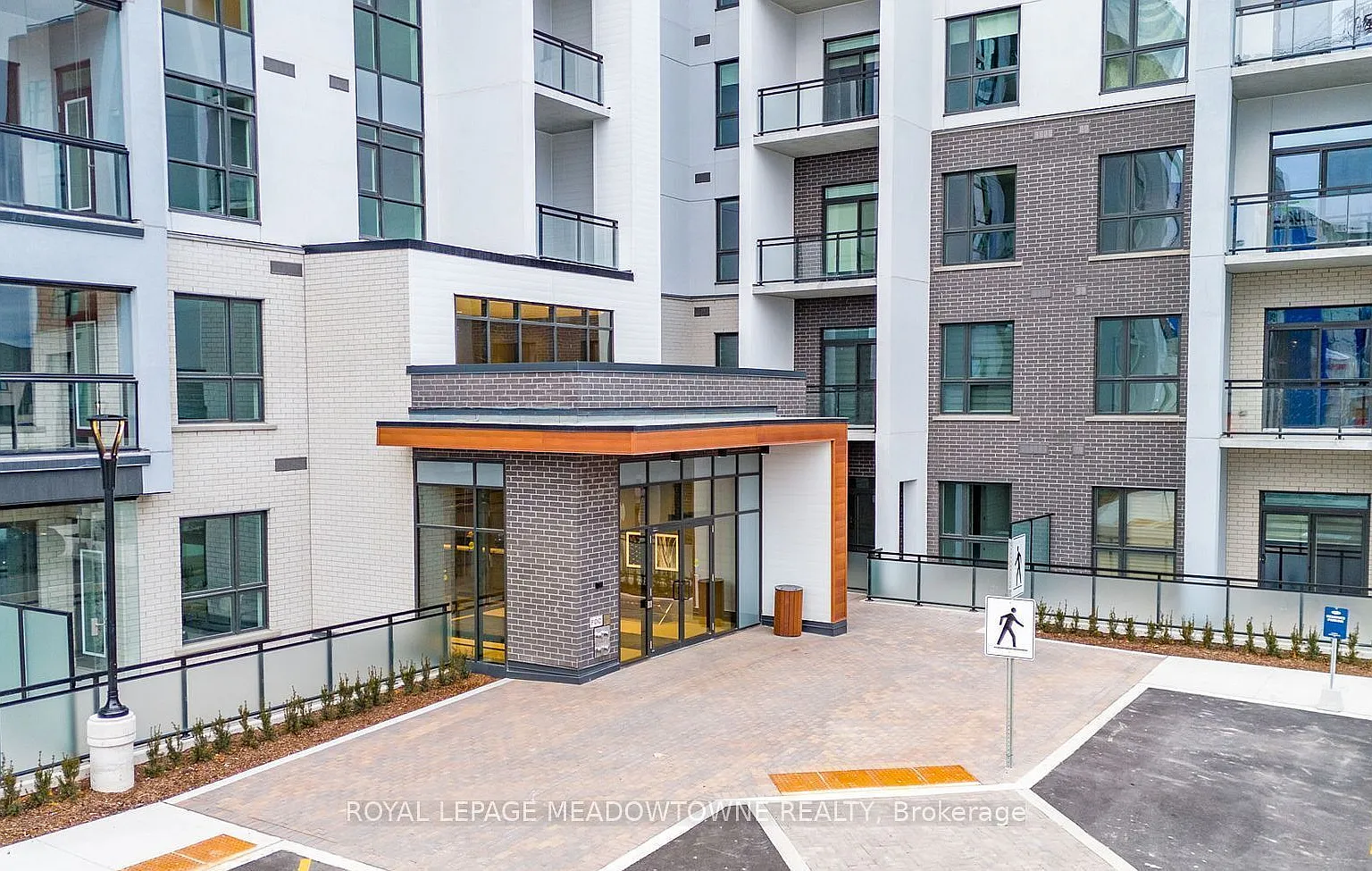 2 bed, $2,700 — Photo 2