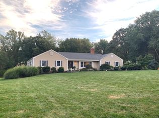 8 Highfield Ln, Colts Neck, NJ 07722