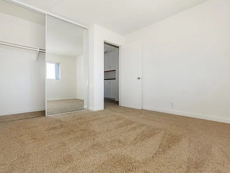Woodglen Apartment Homes — Photo 65