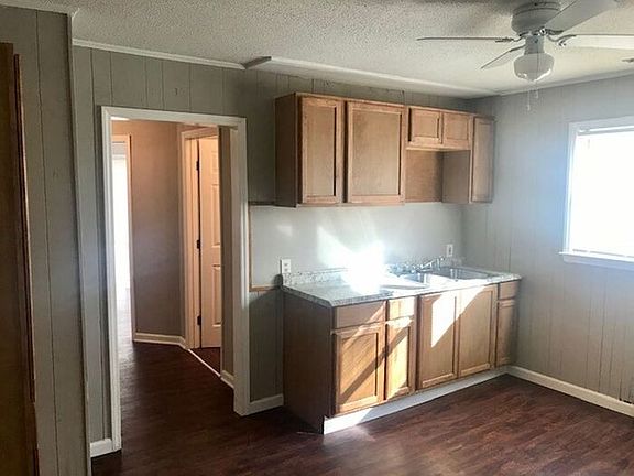 5th image of 1403 W 10th Ave