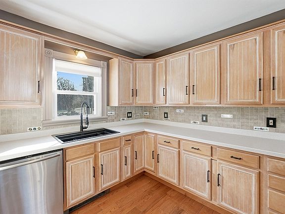 5th image of 4 Intervale Rd