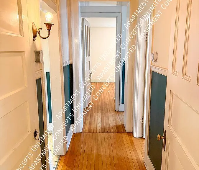 1302 N Williams St #1 — Photo 8