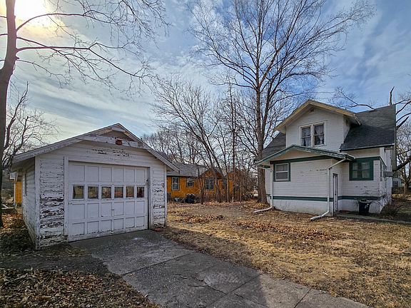 2nd image of 928 Clark Ave