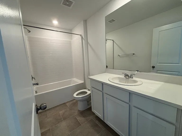 W Quail Ave — Photo 23