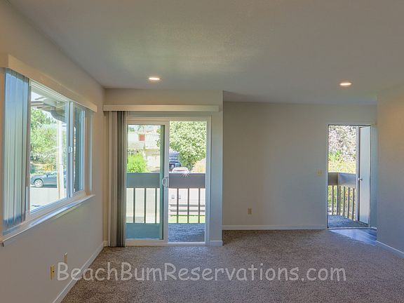 4th image of 866 Brighton Ave Unit B