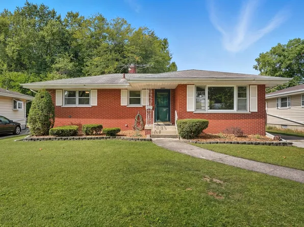 8560 Forest Ave, Munster, IN 46321