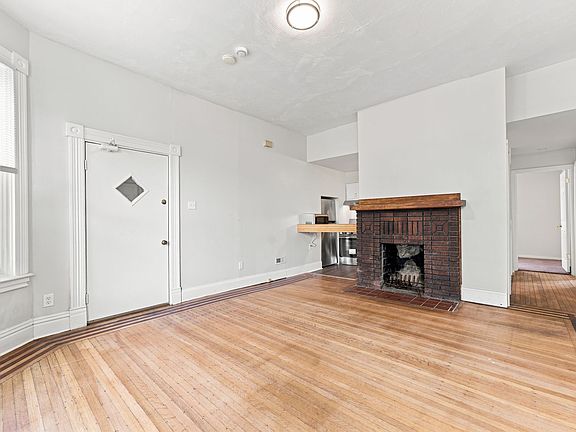 5th image of 67 Oregon Ave #2