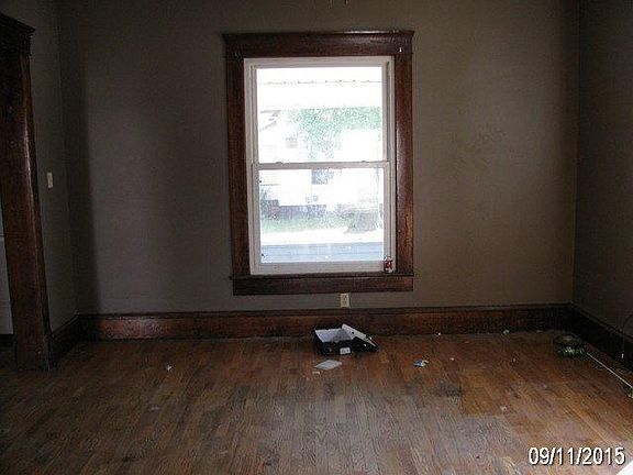 5th image of 723 High St