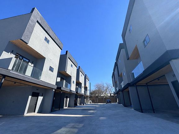 2nd image of 1206 N Hackberry St APT 108