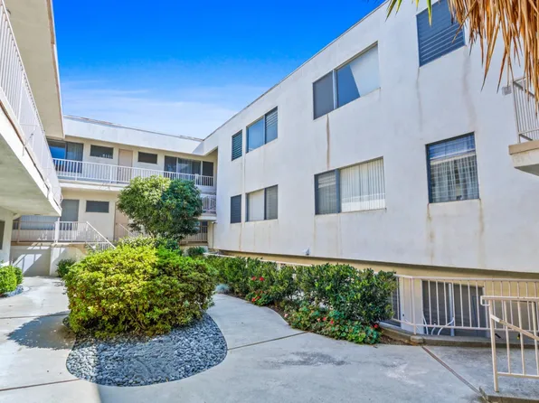 505 Idaho Ave in Santa Monica - steps to Montana and 5 blocks to the beach!, 505 Idaho Ave #17, Santa Monica, CA 90403