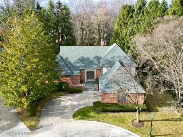 33 Windemere Pl, Grosse Pointe, MI 48236