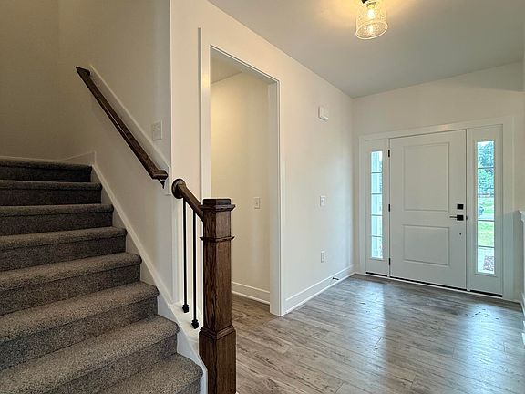 3rd image of 102 Manchester Court