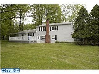 2nd image of 1444 E Lamplighter Ln