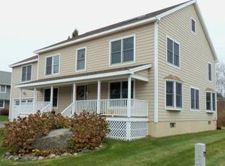 15 4th Ave, York, ME 03909
