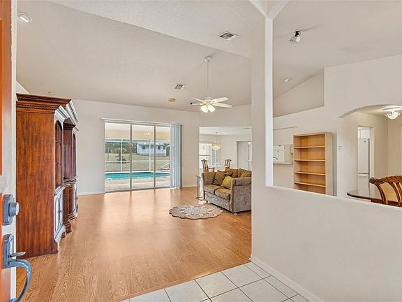 5th image of 16402 Fringe Tree Dr