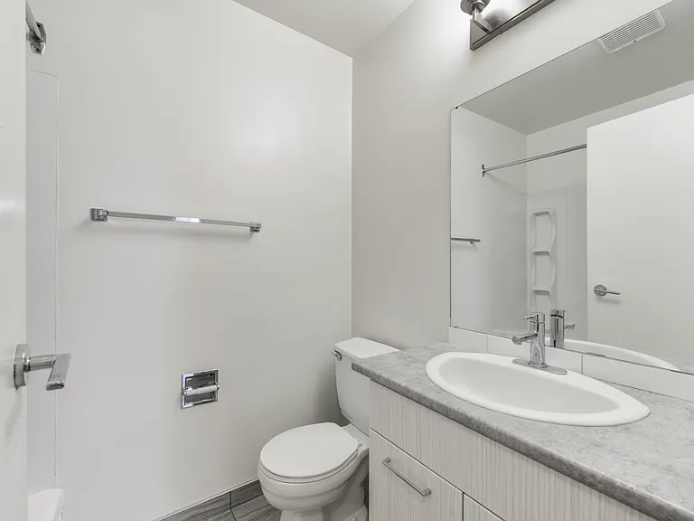 121 Street NW — Photo 10