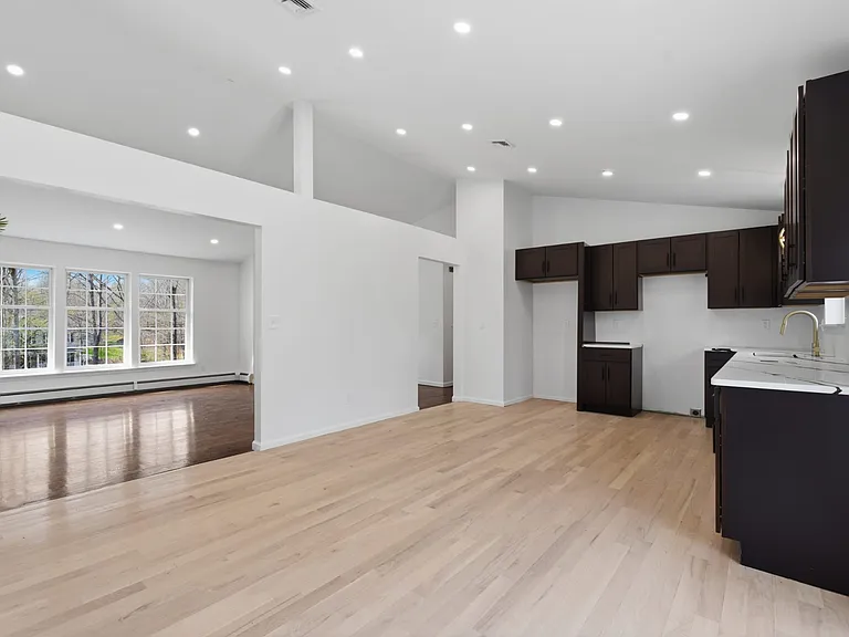 600 Twin Arch Rd — Photo 7